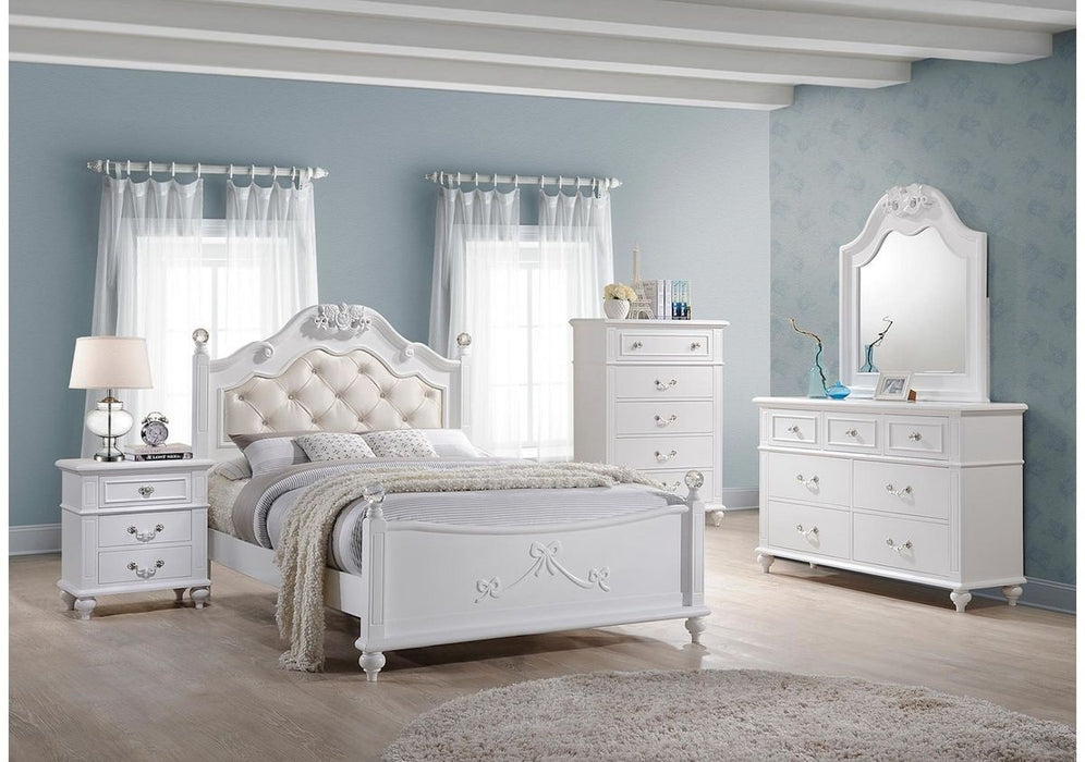 Elements International Alana Full Bed with Trundle in White Lacquer