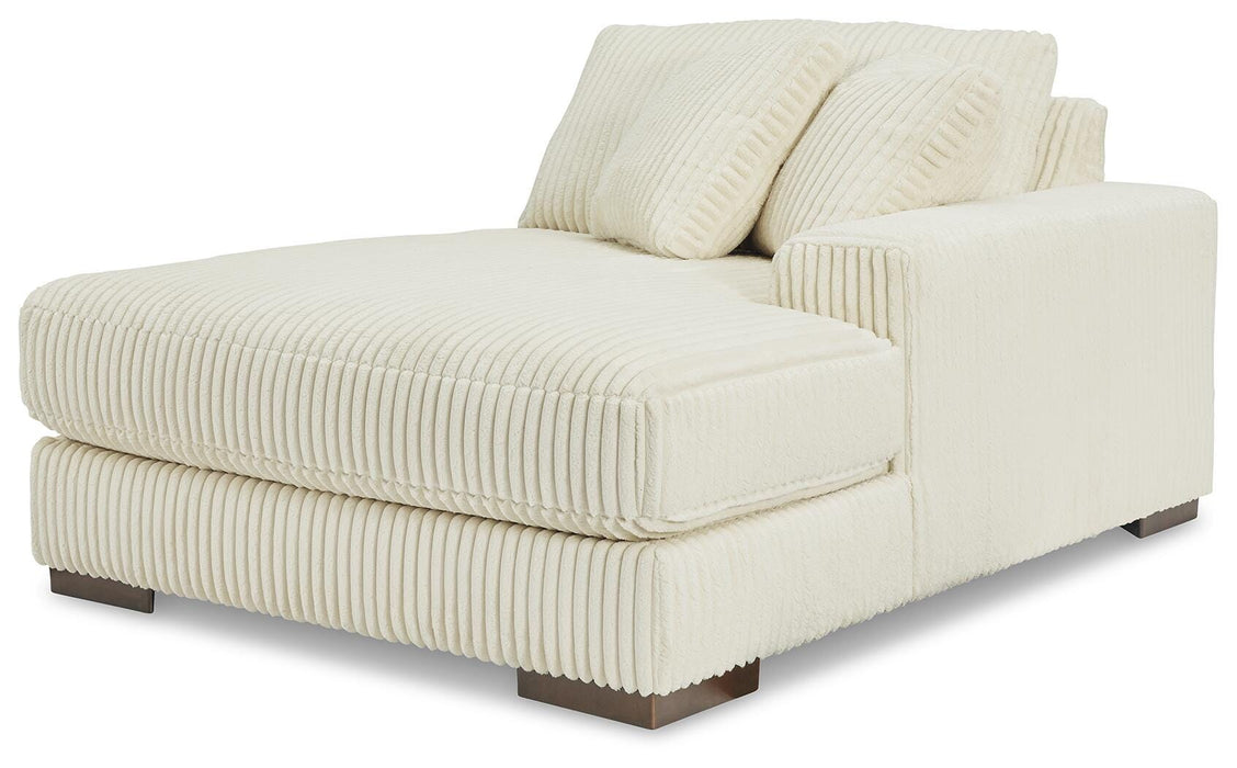 Lindyn Sectional with Chaise - Venta Furnishings (San Antonio,TX)