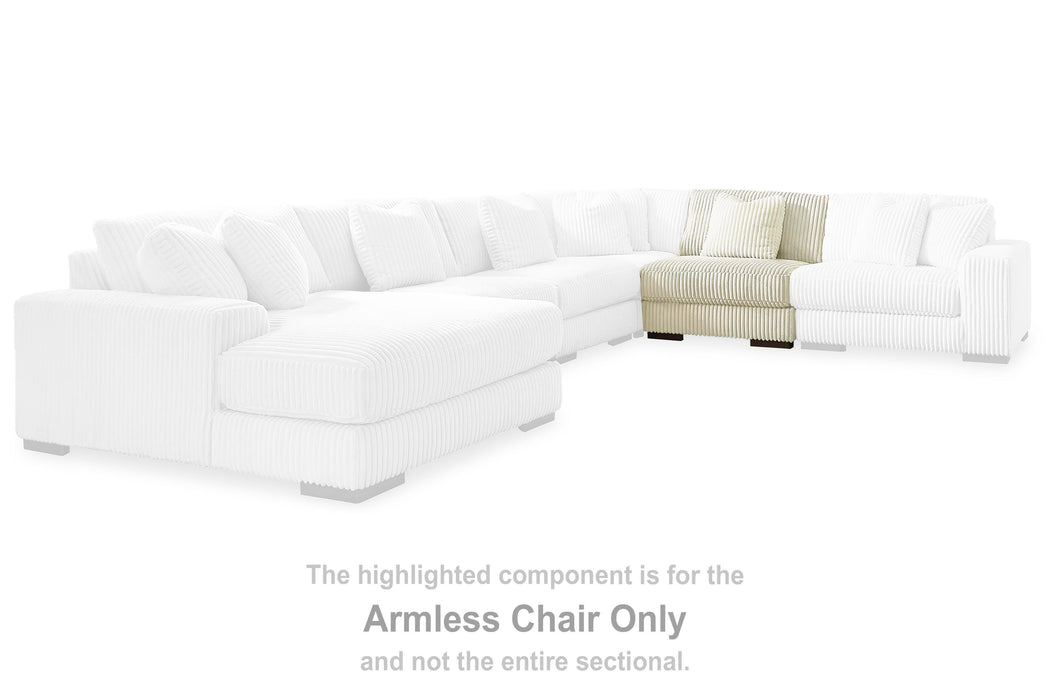 Lindyn Sectional with Chaise - Venta Furnishings (San Antonio,TX)