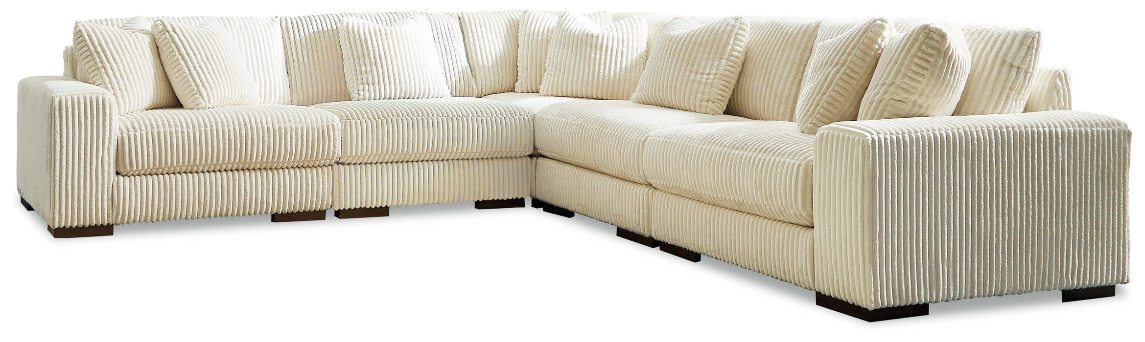 Lindyn Sectional - Venta Furnishings (San Antonio,TX)