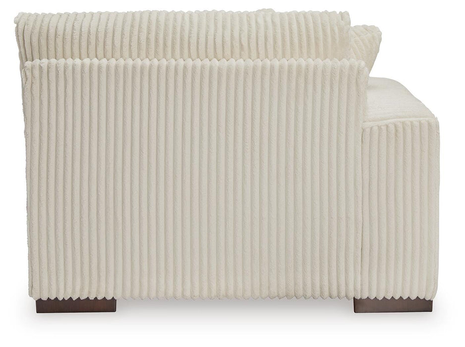 Lindyn Sectional with Chaise - Venta Furnishings (San Antonio,TX)