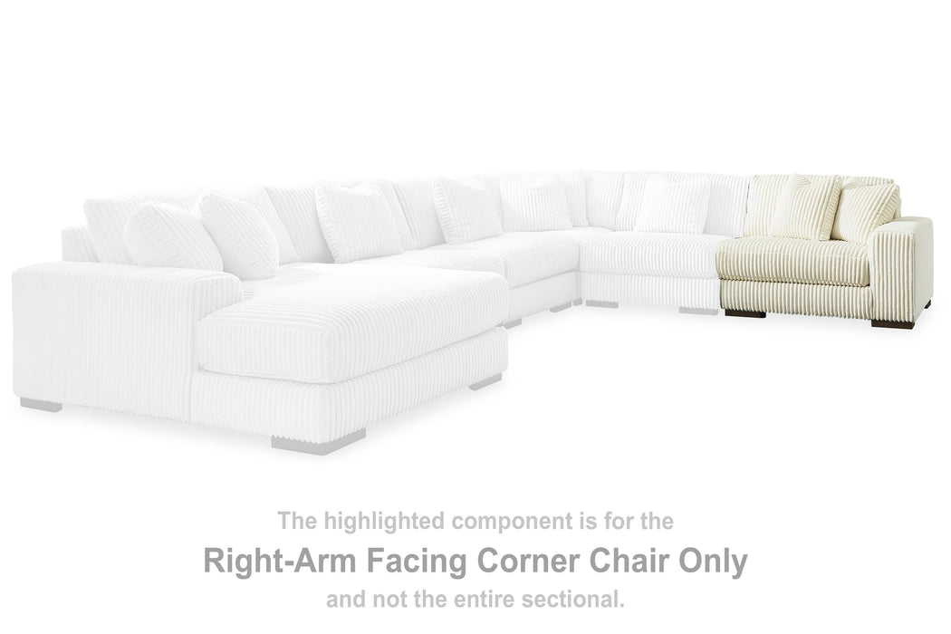 Lindyn Sectional with Chaise - Venta Furnishings (San Antonio,TX)