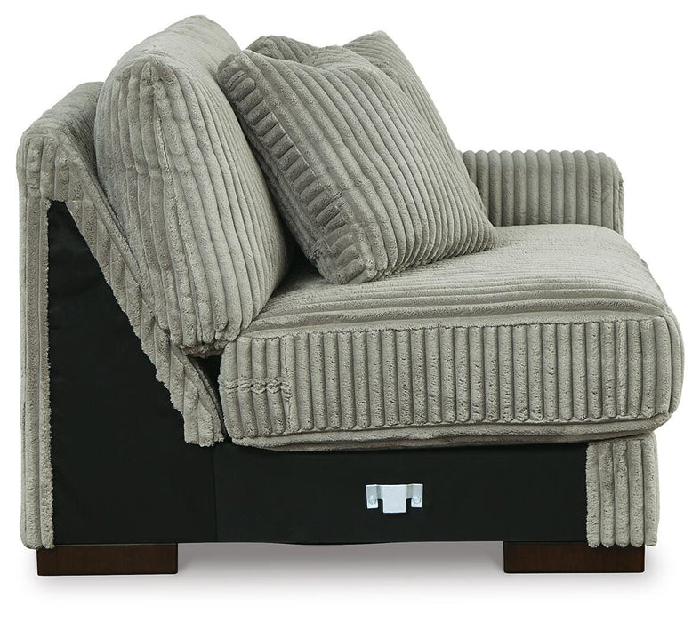 Lindyn Sectional with Chaise - Venta Furnishings (San Antonio,TX)