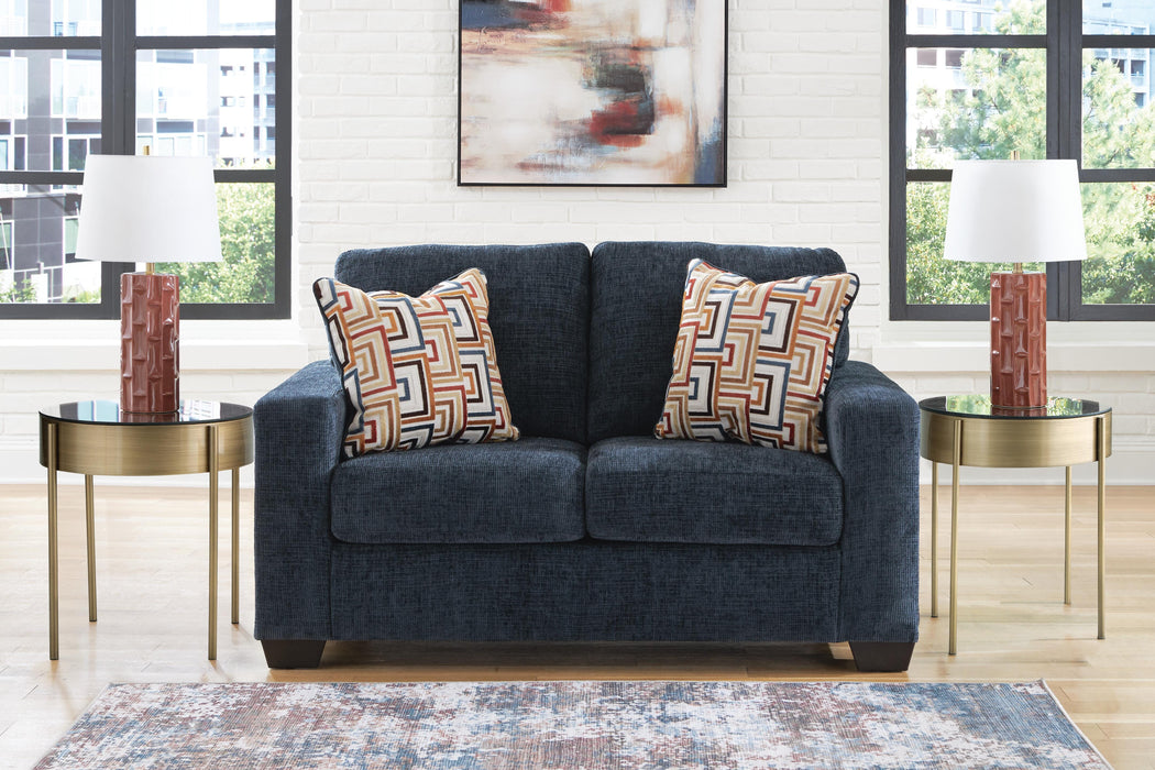 Aviemore Loveseat - Venta Furnishings (San Antonio,TX)
