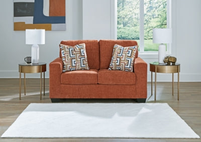 Aviemore Loveseat - Venta Furnishings (San Antonio,TX)