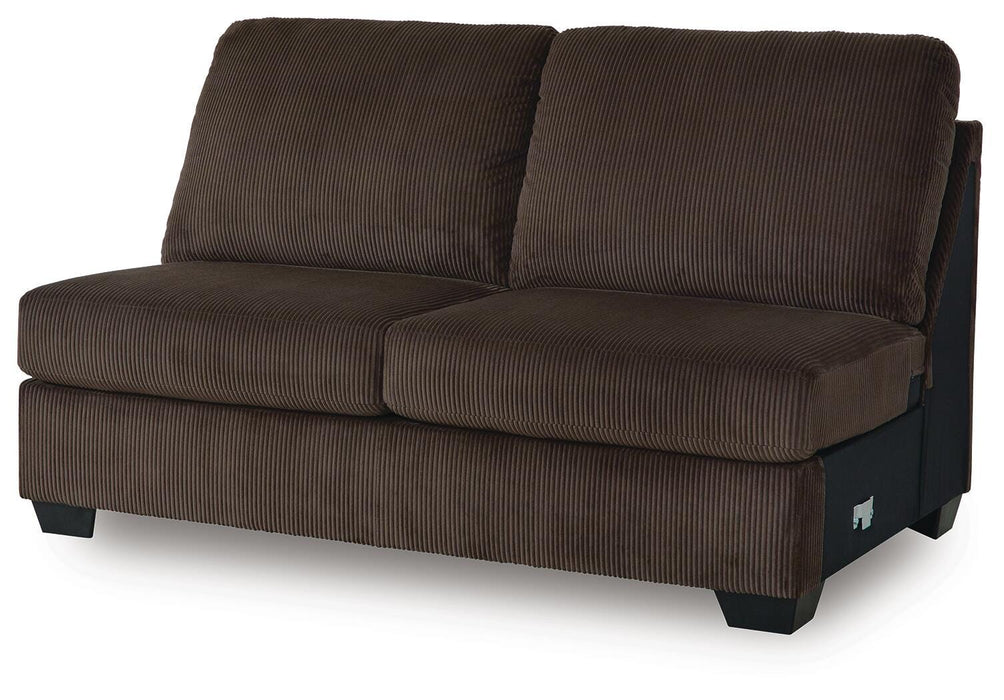 Kimlee Sectional with Chaise - Venta Furnishings (San Antonio,TX)