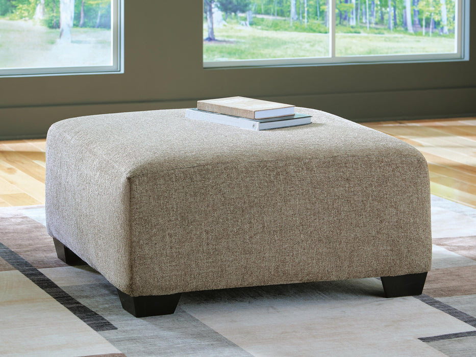 Newellen Oversized Accent Ottoman - Venta Furnishings (San Antonio,TX)
