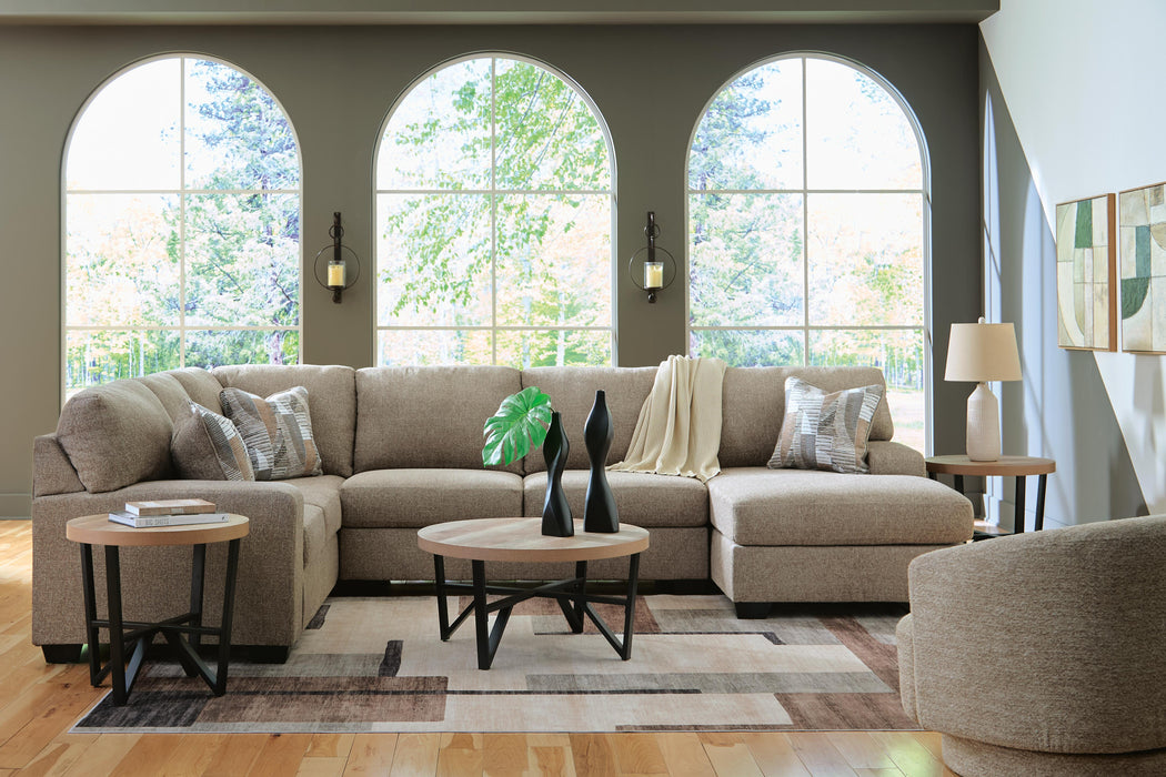 Newellen Sectional with Chaise - Venta Furnishings (San Antonio,TX)