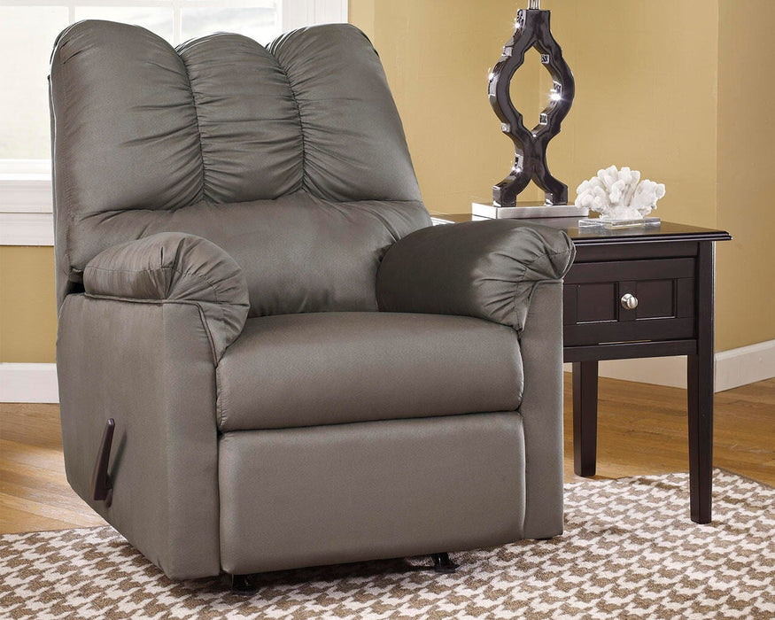 Darcy Recliner - Venta Furnishings (San Antonio,TX)