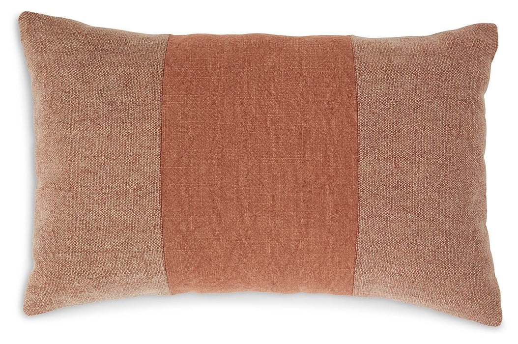 Dovinton Pillow - Venta Furnishings (San Antonio,TX)