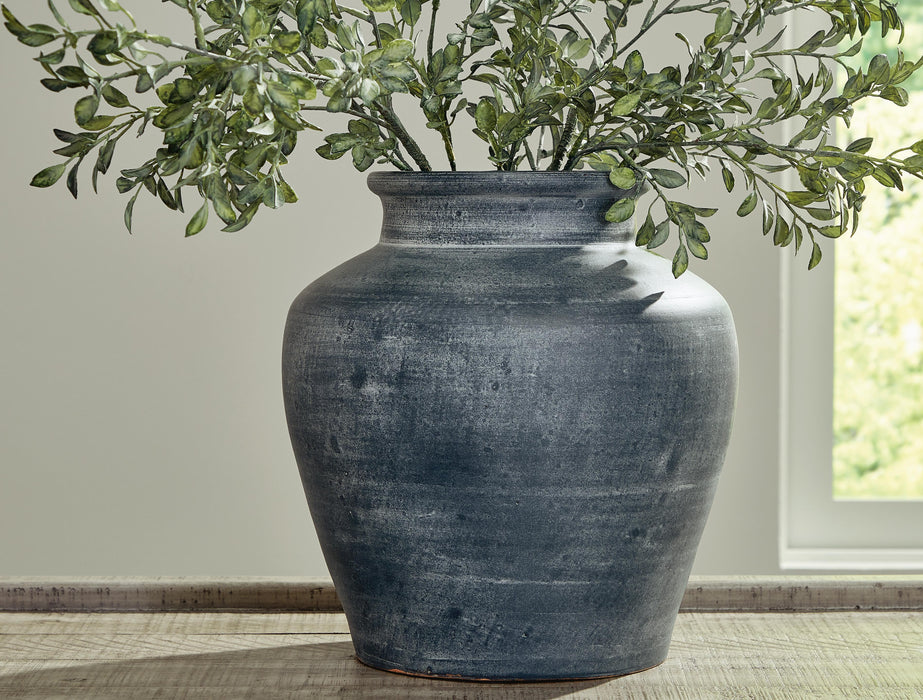 Meadie Vase - Venta Furnishings (San Antonio,TX)