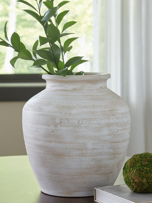 Meadie Vase - Venta Furnishings (San Antonio,TX)