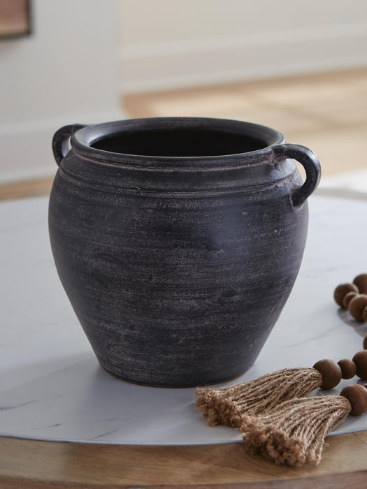 Meadie Vase - Venta Furnishings (San Antonio,TX)