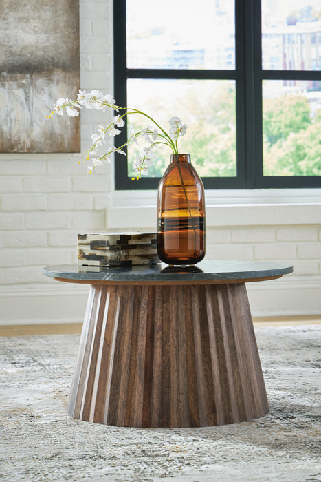 Ceilby Accent Coffee Table - Venta Furnishings (San Antonio,TX)