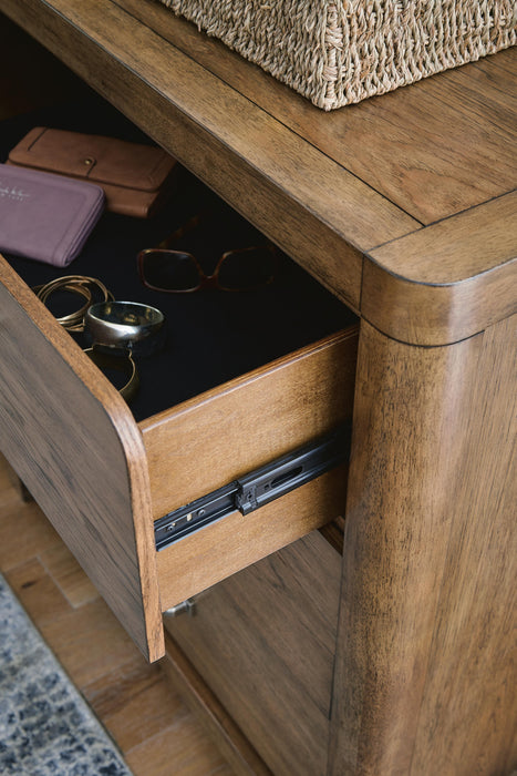 Cabalynn Dresser - Venta Furnishings (San Antonio,TX)