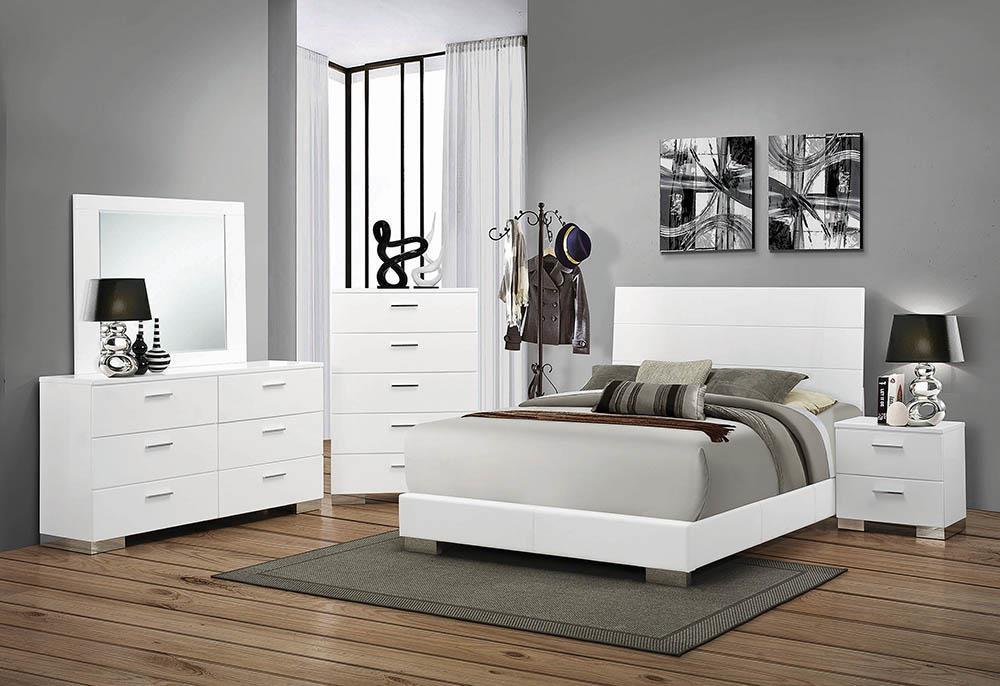 Felicity Eastern King Panel Bed Glossy White - Venta Furnishings (San Antonio,TX)