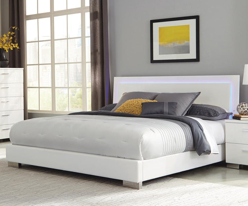 Felicity Queen Panel Bed with LED Lighting Glossy White - Venta Furnishings (San Antonio,TX)