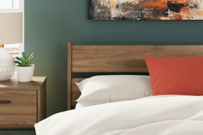 Deanlow Bed - Venta Furnishings (San Antonio,TX)