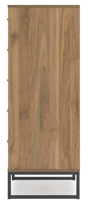 Deanlow Chest of Drawers - Venta Furnishings (San Antonio,TX)