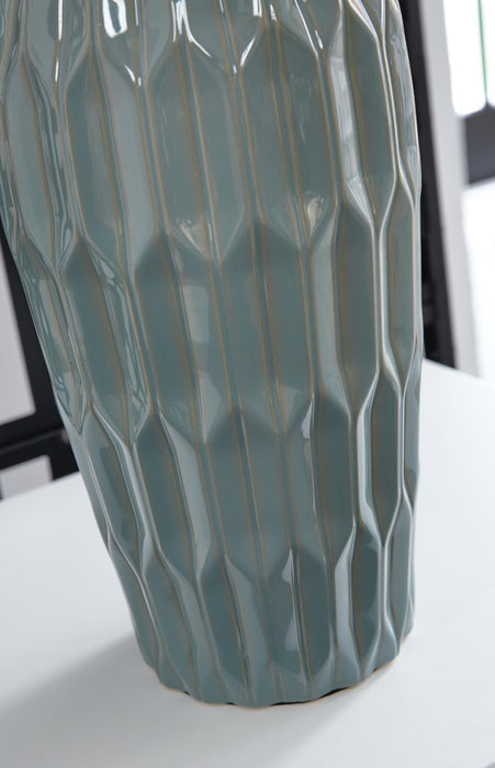 Hadbury Table Lamp (Set of 2) - Venta Furnishings (San Antonio,TX)