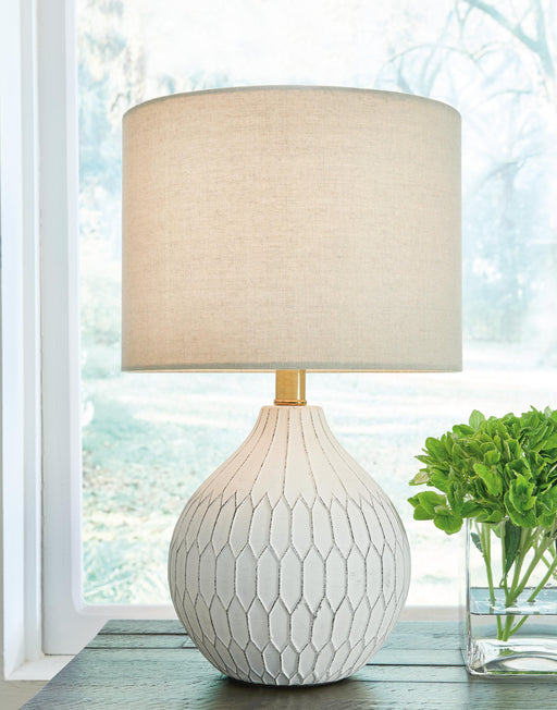 Wardmont Lamp Set - Venta Furnishings (San Antonio,TX)