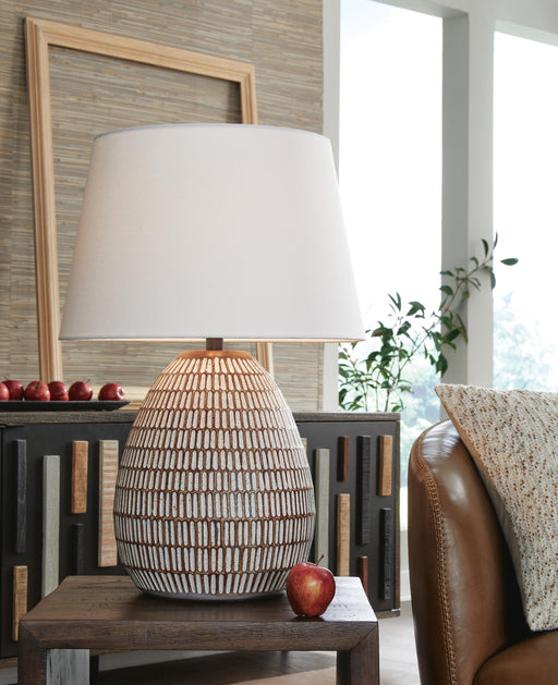 Darrich Lamp Set - Venta Furnishings (San Antonio,TX)
