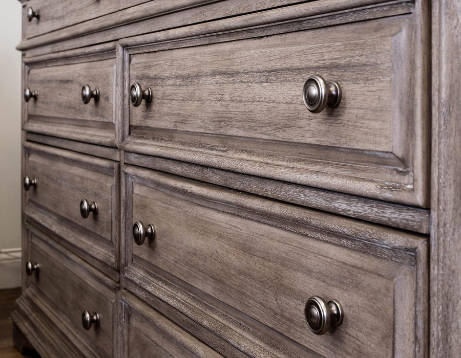 Steve Silver Highland Park 6 Drawer Chest in Waxed Driftwood