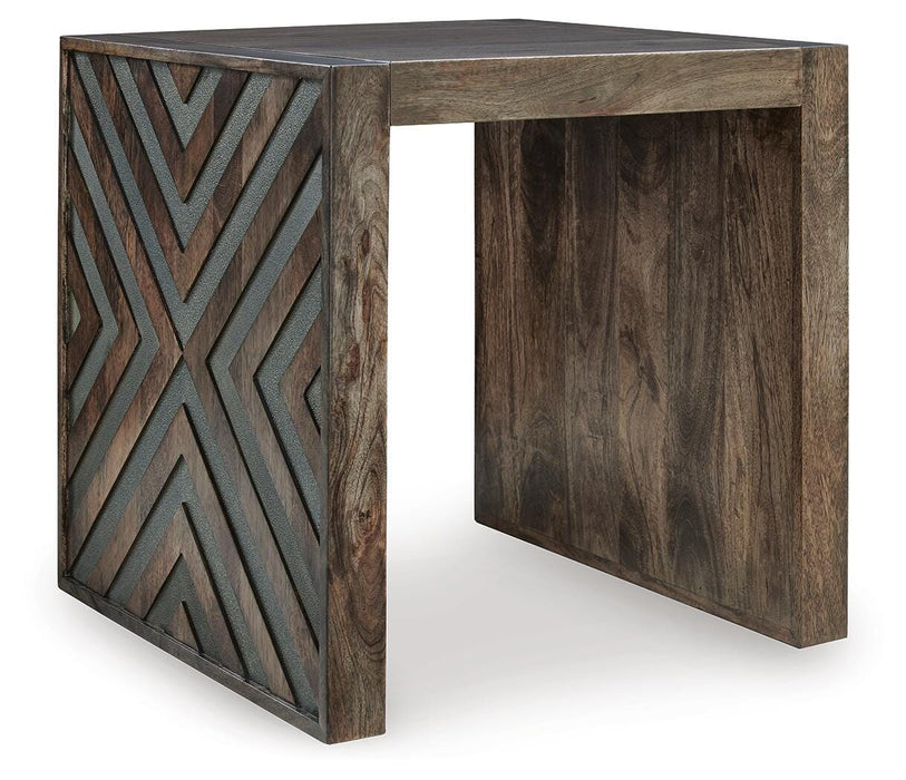 Dreggan End Table - Venta Furnishings (San Antonio,TX)