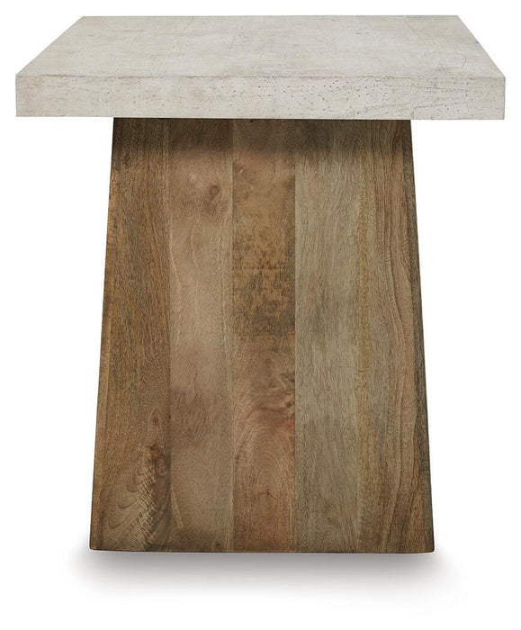 Brendalhouse End Table - Venta Furnishings (San Antonio,TX)