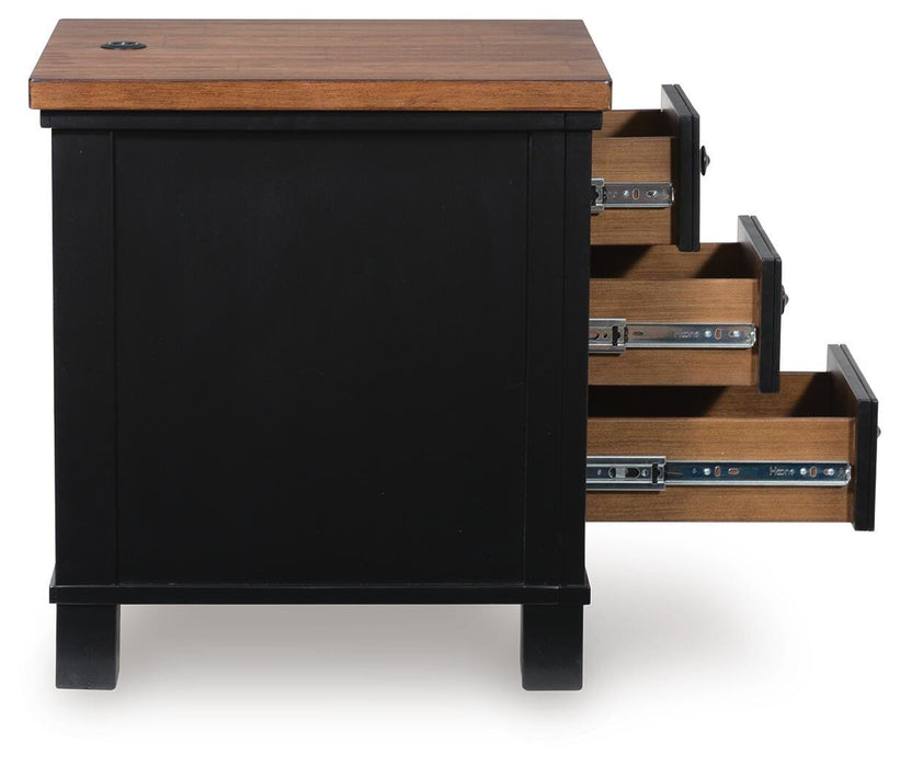 Wildenauer Chairside End Table - Venta Furnishings (San Antonio,TX)