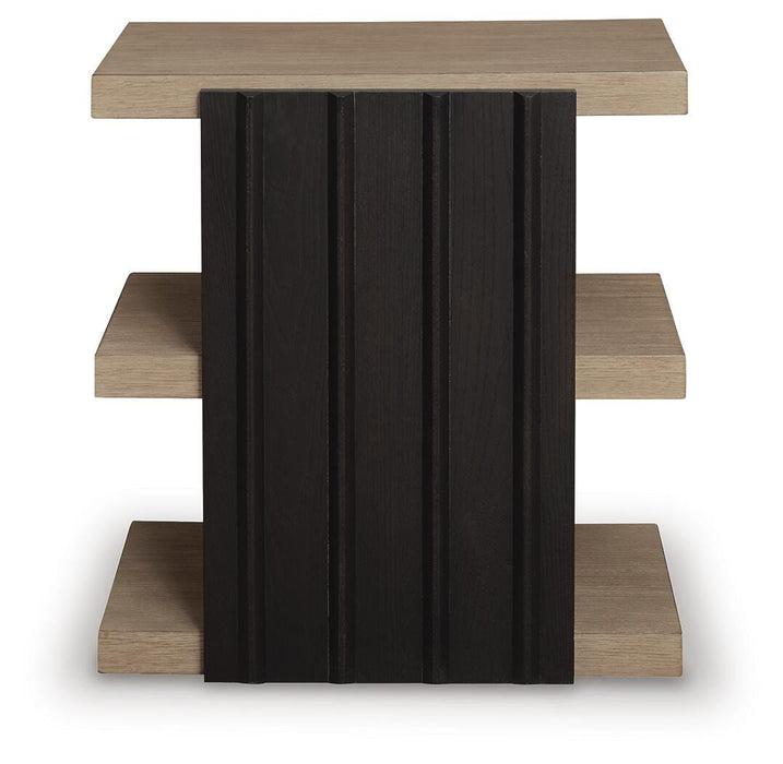 Rylandyn End Table - Venta Furnishings (San Antonio,TX)