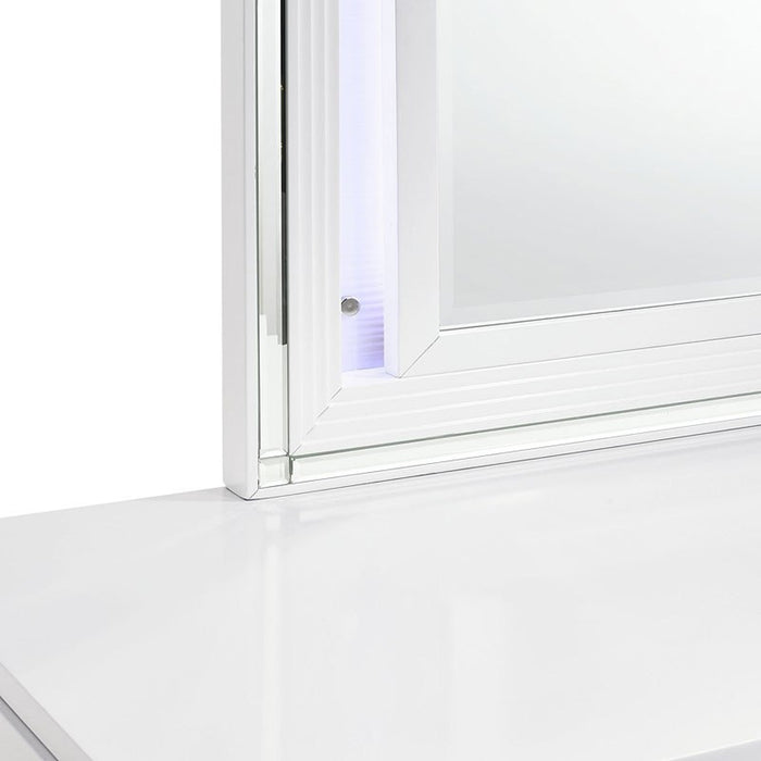 Elements International Twenty Nine Youth Mirror in White